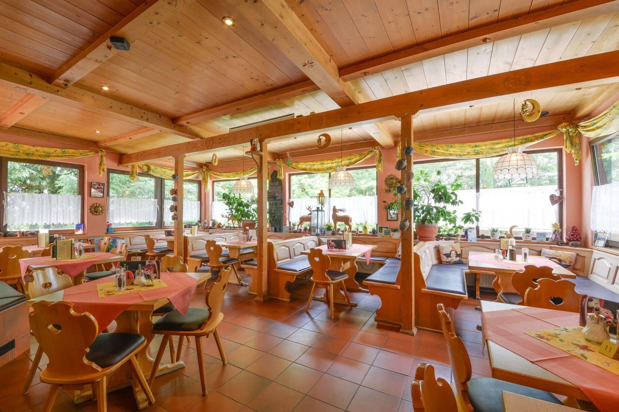 Hotel Waldhof Hohenkammer Екстериор снимка